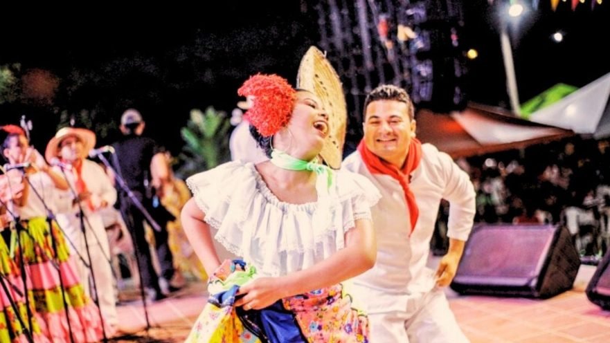 colombianos en españa independencia