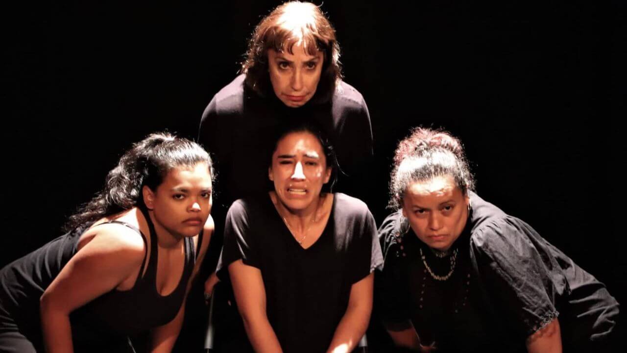 Proteger la dignidad de las mujeres latinas obra de teatro 